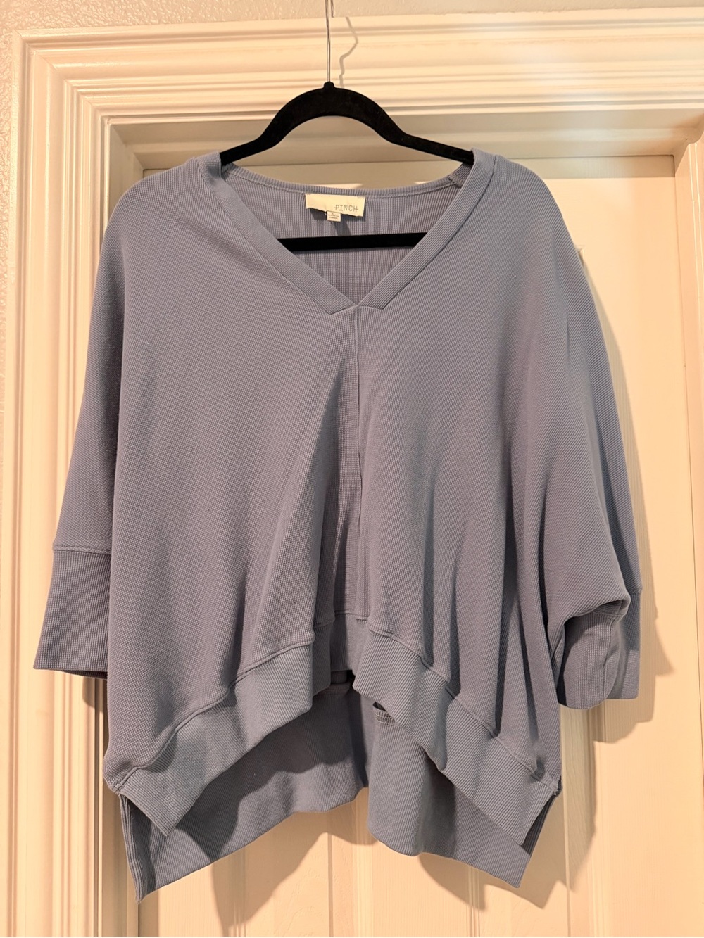 Pinch Relaxed V-Neck Boxy Pullover in Light Blue